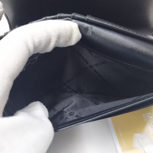 Michael Kors Jet Set Travel Black Quilted Leather Trifold Wallet - NWT $298 - Picture 13 of 16